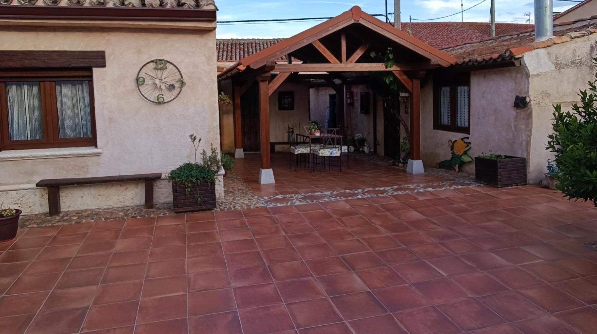 Pinar De Las Cabanuelas Villanueva de Duero Exterior photo